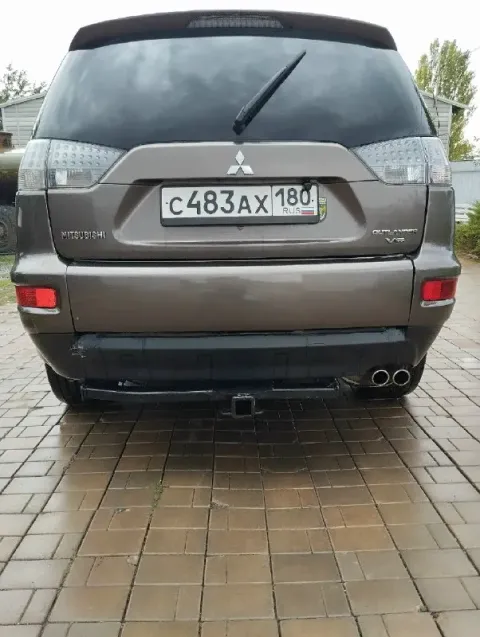 Продам mitsubishi outlander 2010 года. Пробег 163.000 миль. Обьем 3 литра. 230 л. С. Обычный 6 ступе... - фотография