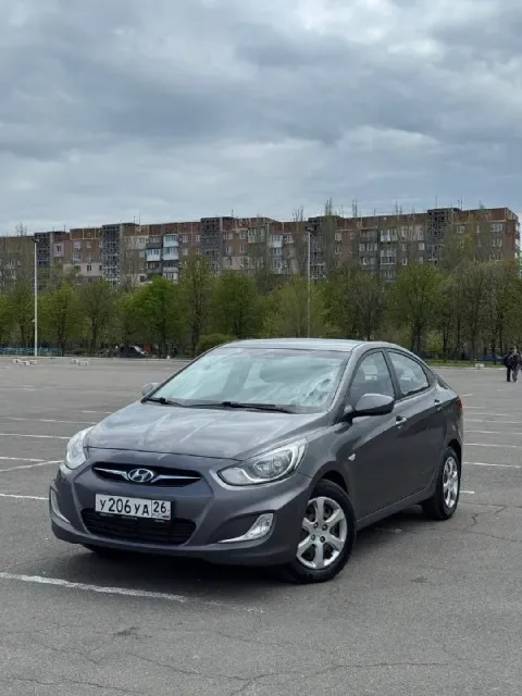 Продам hyundai solaris 2012 года ! объем двигателя: 1.4( цепной надежный мотор) коробка передач-5-ст... - фотография