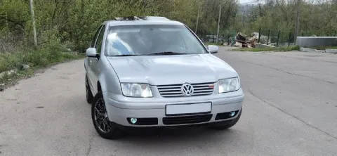 Volkswagen bora цена 550т. р. aqy 2.0-литровый 8-клапанный двигатель 115л. с мкп 5ст. пробег 222000т... - фотография