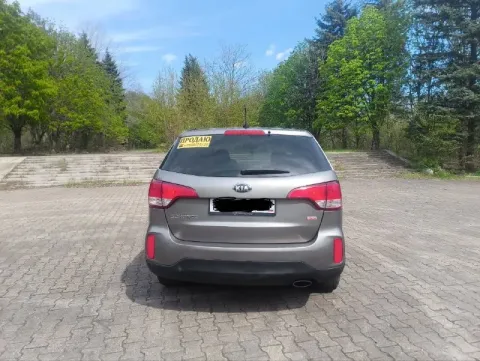 Продам kia sorrento 2 2013 года в эксплуатации с 2014 двигатель 2.4 бензин, масло не расходует от сл... - фотография