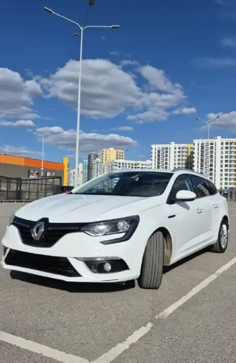 Renault megane 4 рестайлинг, 2020 г. В.
Большой семейный универсал с огромным багажником. Один владе... - фотография