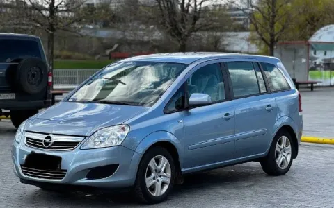 Оpеl zafira b -γод 2010 -мотоp 1.8 -кππ мeхaникa. -πpoбeг: 204.000 poднoй пpoбeг пoдтвepждeнный aвтo... - фотография