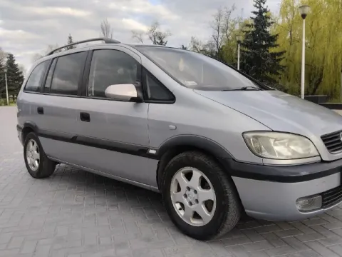 Автор: продам opel зафира а 2001 года выпуска, двигатель 2 литра, пробег 250 тыс. 7-ми местный, меха... - фотография