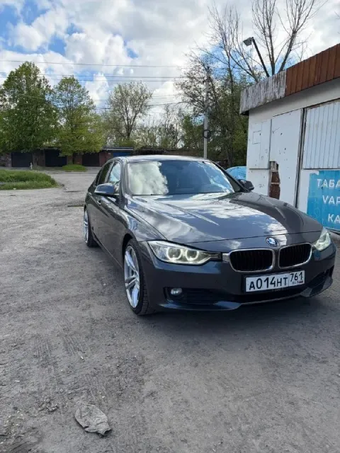 Продам bmw f30 2013г куплена в 2014 246.000 пробег мотор 1.6 турбо самый надежный и неприхотливый! а... - фотография