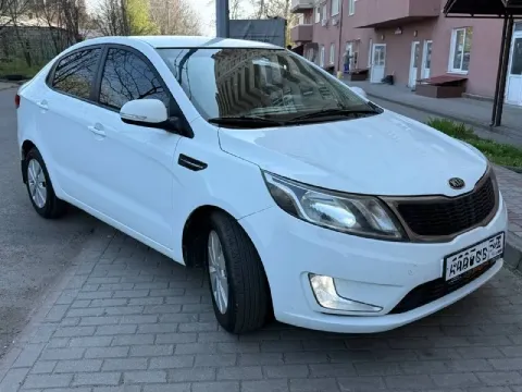 Продам kia rio 1.6 at 2013 года в донецке. пред максимальная комплектация. — пробег 180.000тыс. км —... - фотография