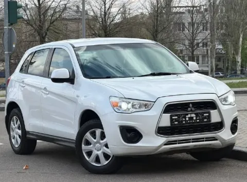 Продам mitsubishi asx рестайлинг год выпуска:2015 объём двигателя:1.6.v16 кпп механическая родной пр... - фотография