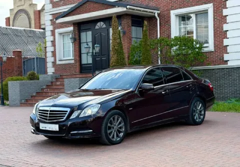 Mercedes benz w212 машина 2011 года в идеальнейшем состоянии вложений не требует от слова совсем мот... - фотография