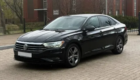 Продам volkswagen jetta 2020 r-line кузов в отличном состоянии мотор работает идеально коробка автом... - фотография