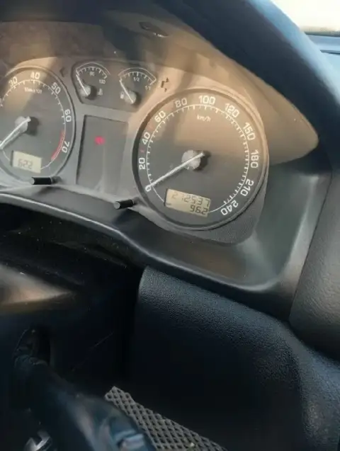 Skoda октавия, 1.6, механика, я собственник, газ/бензин, состояние хорошее, все работает, гнили нет,... - фотография