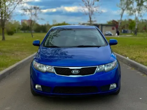 🚙марка: kia cerato ⚙️двигатель:1.6 ⛽️вид топлива:бензин 📅год выпуска:2010 💴цена:785.000.руб(торг-обм... - фотография