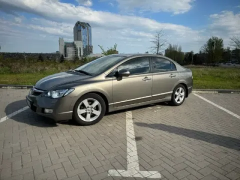 Продаю honda civic 4d 2007 года выпуска. основные характеристики: заводское остекление (включая лобо... - фотография