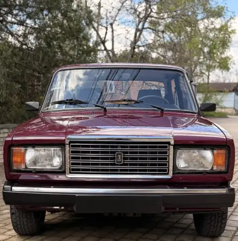Продам капсулу времени!автомобиль мечта советского человека!ваз 2107 1.5л 2002 год выпуска, гаражног... - фотография
