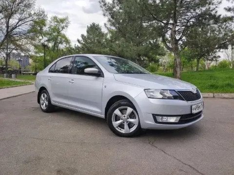 Продaю aвтомобиль шкoдa рапид 14 года, 1.6,автомат. пробег 58000,один собственник, в состоянии новой... - фотография