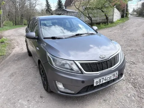Продам kia rio 2014г 1.6 акпп цена 865т. р торг у капота автомобиль в хорошем состоянии, родной проб... - фотография
