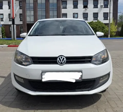 Продам volkswagen polo хетчбек в отличном состоянии 2011г. 1.4 без турбины двигатель работает ровно,... - фотография