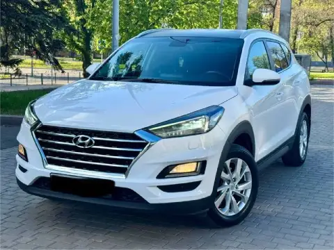 Hyundai tucson рестайлинг
Год выпуска 2019
Двигатель 2.0 бензин
Коробка автомат
Пробег 121 тыс. Км
А... - фотография