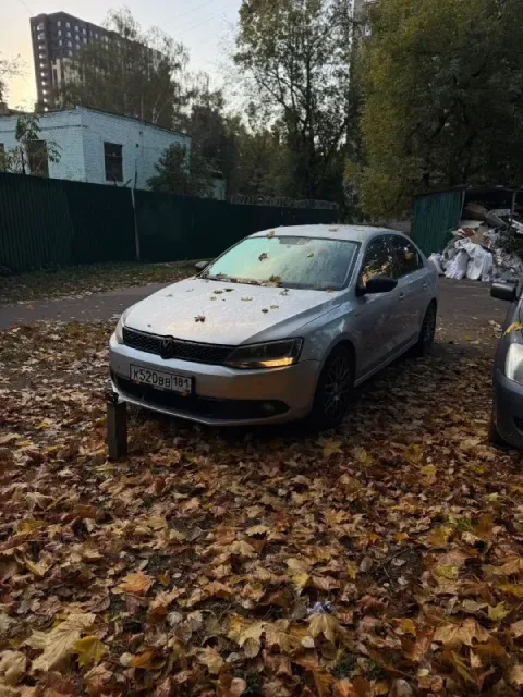 Продам свой автомобиль! 2013 года выпуска. двигатель 1.4 tsi, ркпп dsg 7 dq200. пробег оригинал(333... - фотография