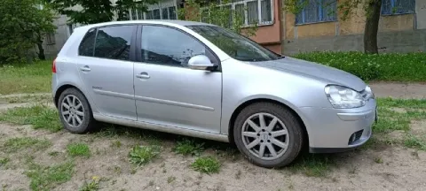 Продам машину volkswagen golf 5, год 2008, объём двигателя 1.9 дизель. мкпп 5 ступеней. машина в хор... - фотография