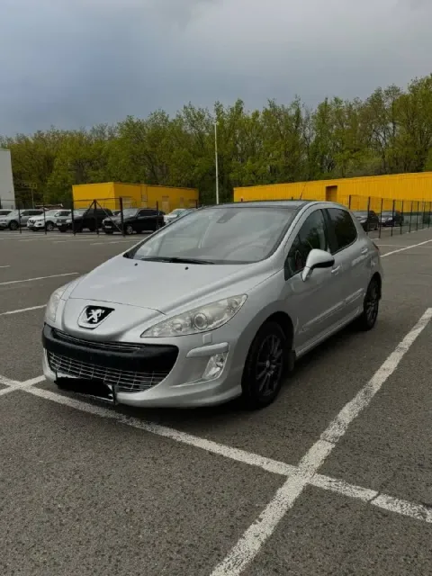 Продам peugeot 308 1.6 203.000 родного пробега полная комплектация: климат контроль, подогрев передн... - фотография