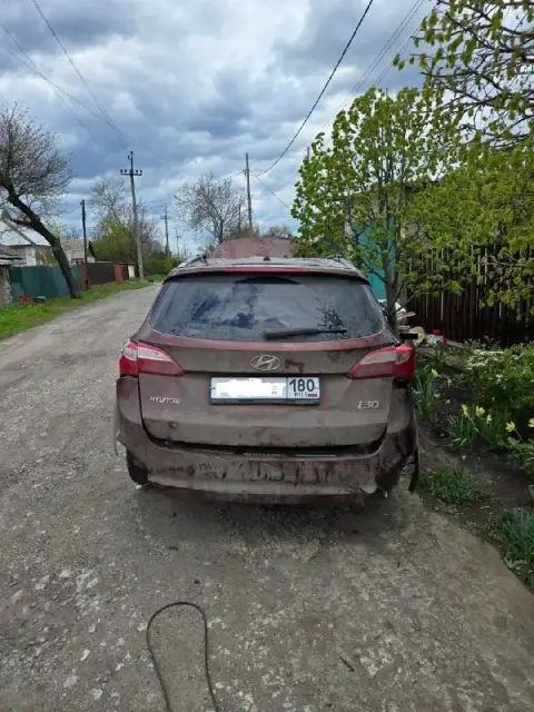 Продаётся hyundai i30, 2013 год, двигатель 1.6, коробка автомат 6‑ступенчатый, пробег 238 582 км. Ав... - фотография