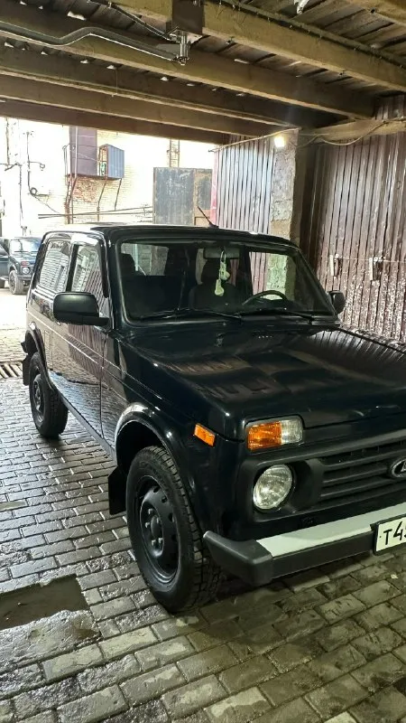 Продам ваз niva legend 1.7 мт, 2023, 8126км пробег родной не бита не крашеная обработана антикоррози... - фотография