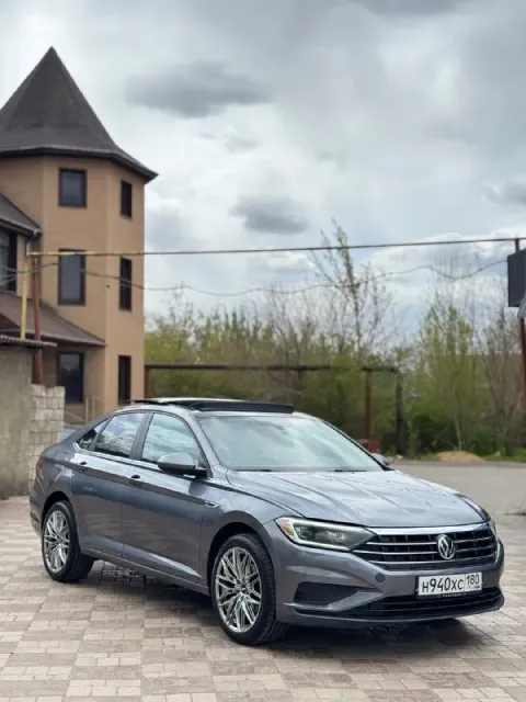 Продам volkswagen jetta sel 2019 года. мотор 1.4 turbo, коробка 8-ми ступенчатый автомат. богатая ко... - фотография