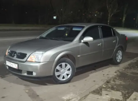 Продам opel vectra 2002 год механика 1,8 332000 пробег, коробка менялась на 310000 км, двигатель отк... - фотография