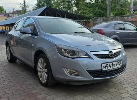 🔥 opel astra j🔥 590 тысяч рулей + торг ✅ год выпуска - 2010 ✅ объем двигателя - 1.6 бензин атмосферн... - фотография