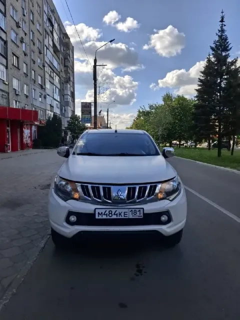 Здравствуйте продаю mitsubishi l200 2.4 мкпп,2017 год, комплектация invite пробег:250000 км. (двигат... - фотография