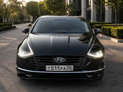 Продам hyundai sonata 2020 года. двигатель 2.0 бензин, едет бодро и при этом расход нормальный. маши... - фотография