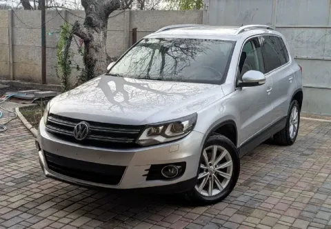 📢 продам volkswagen tiguan в идеале не бит не крашен 100%(цена-1м180тр)(возможен кредит) 🔹год 2014 🔹... - фотография