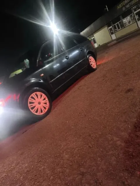 Продам volkswagen passat b5 98 года выпуска. днр постоянный учёт. авто на ходу, но в двигателе прису... - фотография