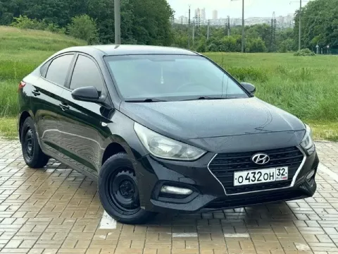 🔥 hyundai solaris restyling🔥 в шикарном состоянии! ✅куплен новым в салоне в 2017г ✅кузов седан ✅бенз... - фотография