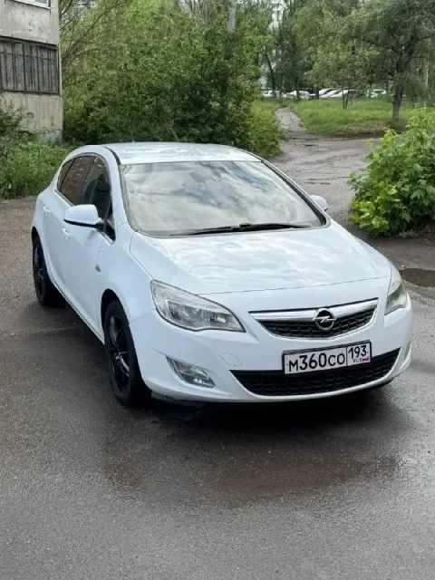 Opel astra 2011 год 1.6 мкпп атмосферник цена: 695.000 - пробег 187.000 км родной - все стекла родны... - фотография
