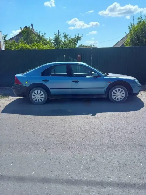 Продам ford мондео 3.2001год.1.8бензин -газ евро-4 на хорошем ходу, кузов живой, мотор коробка ходов... - фотография