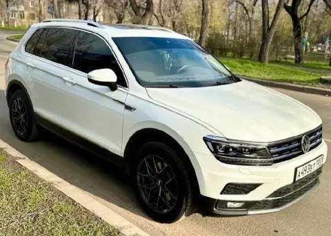 Продается в городе донецке volkswagen tiguan 2019 год официальный весь в родной краске ! 2.0 турбо б... - фотография
