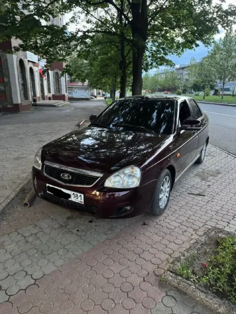 Продам лада приора 2011г в хорошем состоянии. - по двигателю 126 но клапана не гнет, масло не ест ги... - фотография