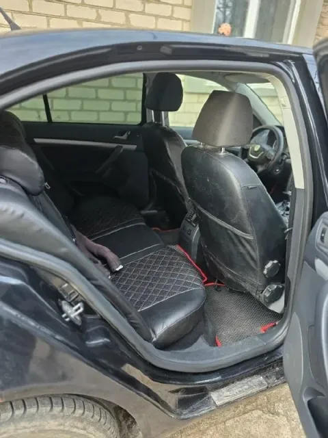 Продам skoda октавия а5 1.8tsi коробка dsg 2013 г, есть нюансы по кузову небольшие рыжики, проблема... - фотография