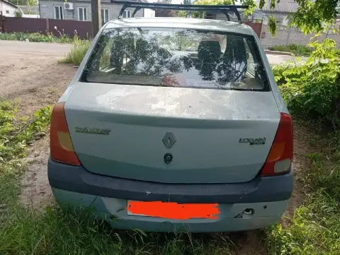 Продам renault логан 2007 года. 111 000км. Пробега. 1 владелец. 1.4 двигатель. Рф учёт. Не гнилой, е... - фотография