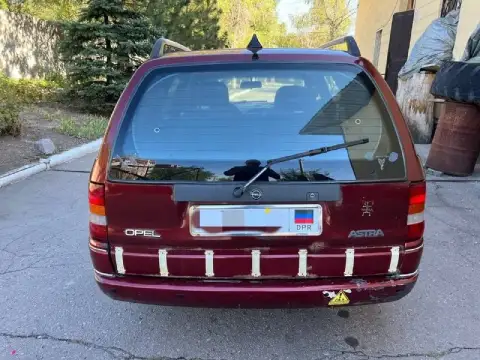 Opel astra f 1993г. C14nz(всë подходит как от ланоса так и для ланоса) универсал на полном ходу, всë... - фотография