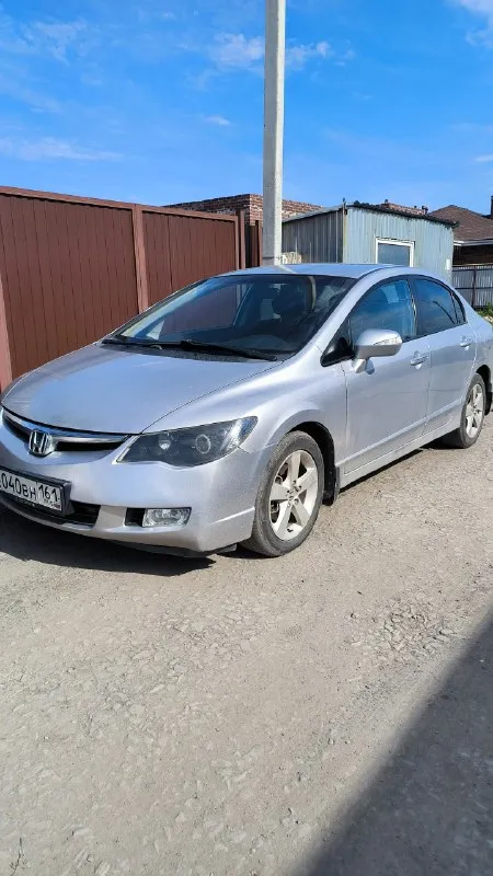 Продаю civic 2008 г. акпп в максимальной комплектации executive (круиз, климат, лепестки, туманки, с... - фотография