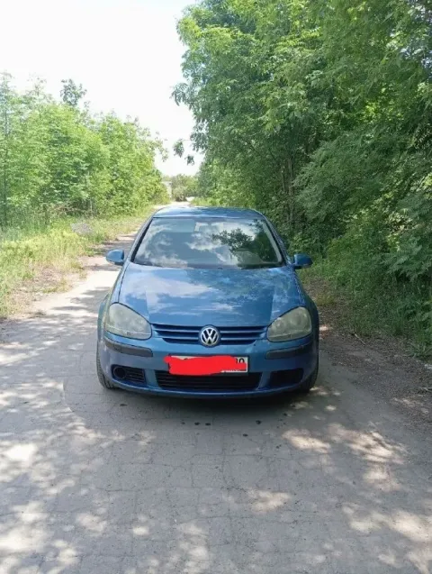 🚘 марка и модель: 5 📏 пробег: 266 тыс. 📆 год: 2004 📝 кпп: ⚙️ описание: продам golf 5. мотор 1.6. мех... - фотография