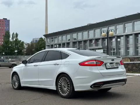 Продам ford fusion объем: 2 литра бензин. коробка: 6-ти ступенчатый классический автомат. год: 2015... - фотография