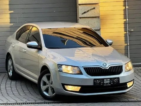 В продаже skoda octavia a7 рейсталенг год выпуска 2015 обьем двигателя 1.4 турбо 140 л. с кпп механи... - фотография