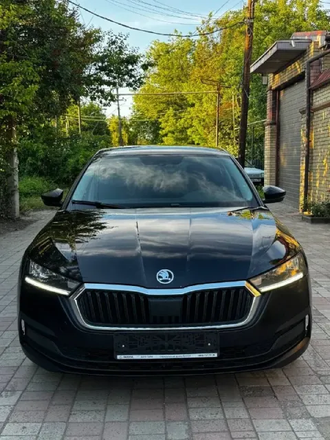 Skoda octavia а8 1.4 турбо год 2022 пробег 220000 коробка автомата асин не д с г автомобиль очень ко... - фотография