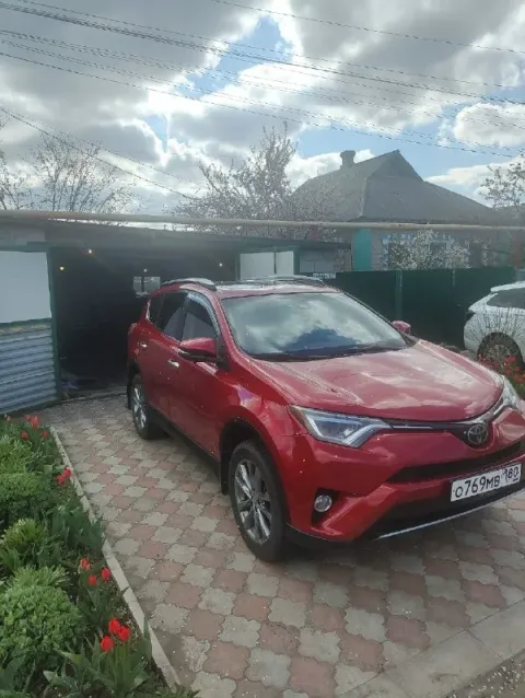 Продам автомобиль toyota rav 4 2017 год выпуска, двигатель 2.5, акпп. Пробег 89900 км, любые проверк... - фотография