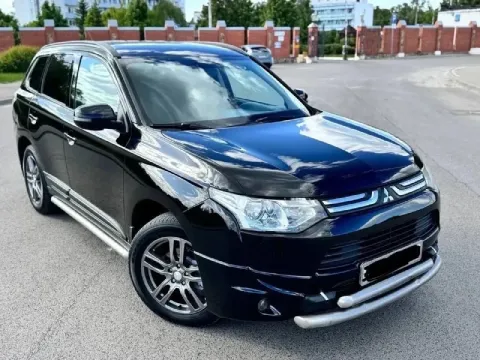 Mitsubishi outlander 2013 года
2.4 Бензин автомат
3 Хозяина.

Продам самурая 🇯🇵митсубиси аутлендер 3... - фотография