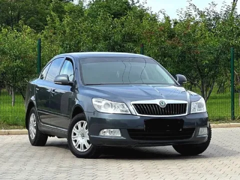Продам легендарную skoda октавия а5 рестайлинг 2010 год в хорошем состоянии без дтп мотор не бемит н... - фотография