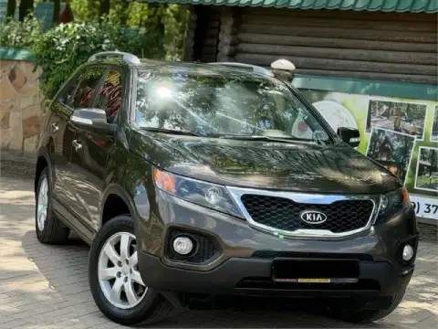 Kia sorento мотор 2 4 кпп автомат 2011г ( пробег 130 родной )цена 1450000 торг два комплекта резины ... - фотография