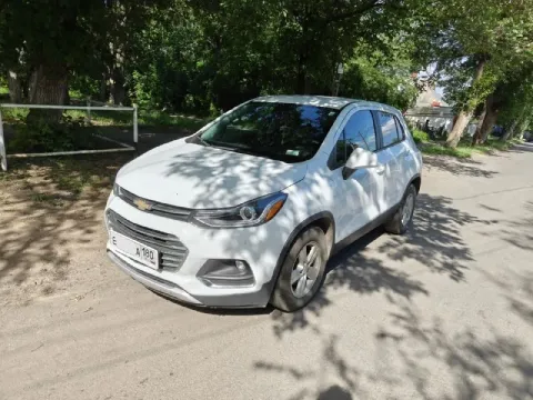 Продаю отличный надёжный корейский компактный кроссовер chevrolet trax, клон opel mokka и buick enco... - фотография
